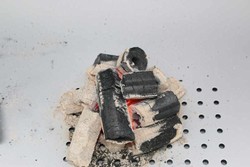 Bild Holzkohle brennvorgang