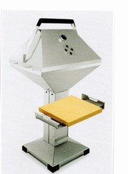 THÜROS T4 Edelstahl 4 Fuss Holzkohle Grillfläche: 40 x 60 cm mit Pizzastein,